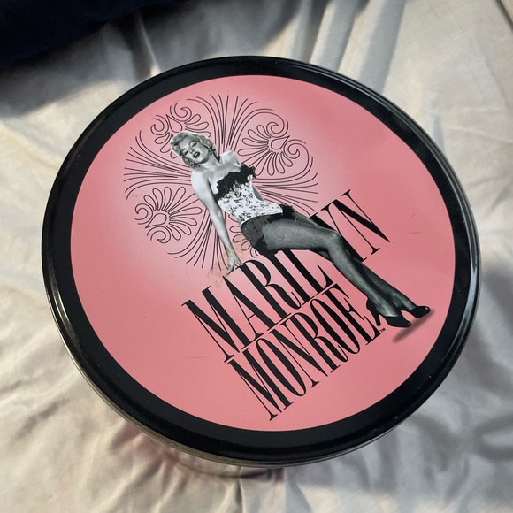 Vintage Marilyn Monroe Tin - Picture 3 of 8